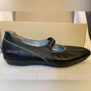 Ecco Spirit Mary Jane Shoes NWT and New With Box